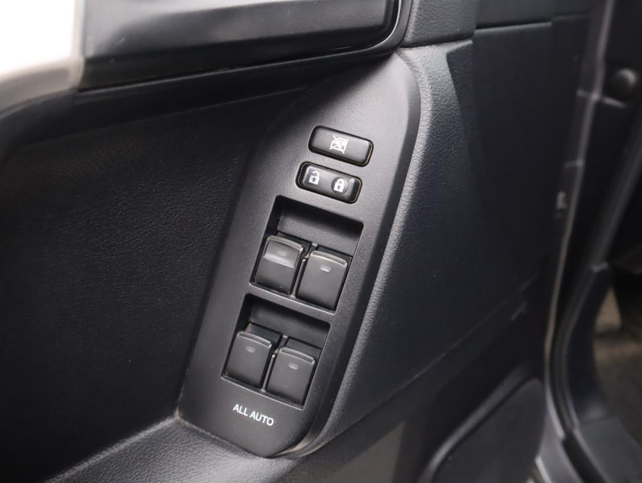 TOYOTA Land Cruiser 2015