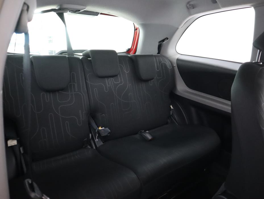 TOYOTA Yaris 2010