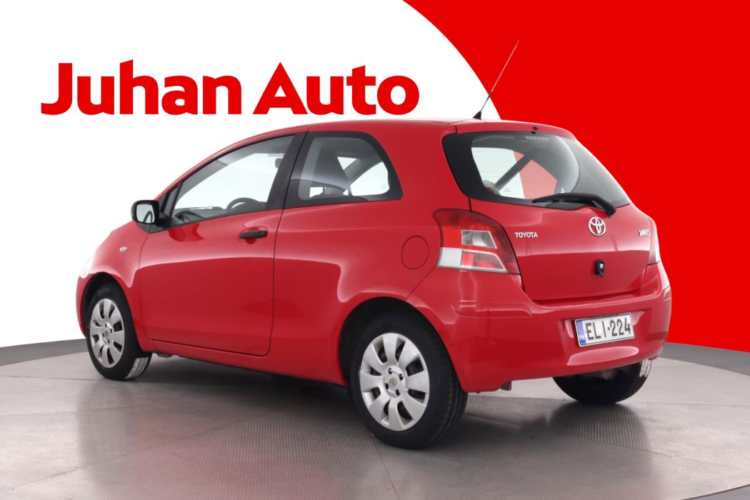 TOYOTA Yaris 2010