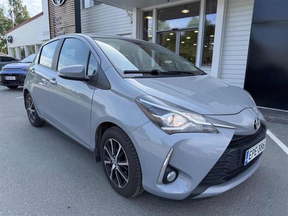 TOYOTA Yaris 2018