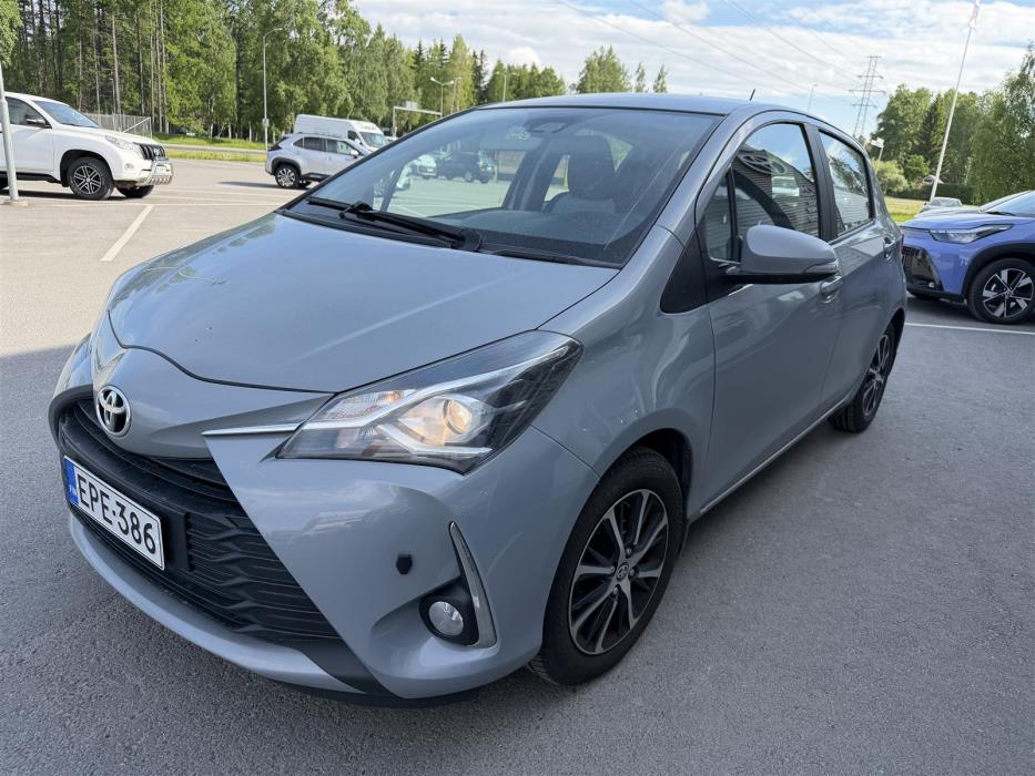 TOYOTA Yaris 2018