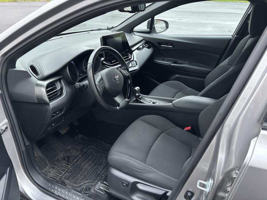 TOYOTA C-HR 2018