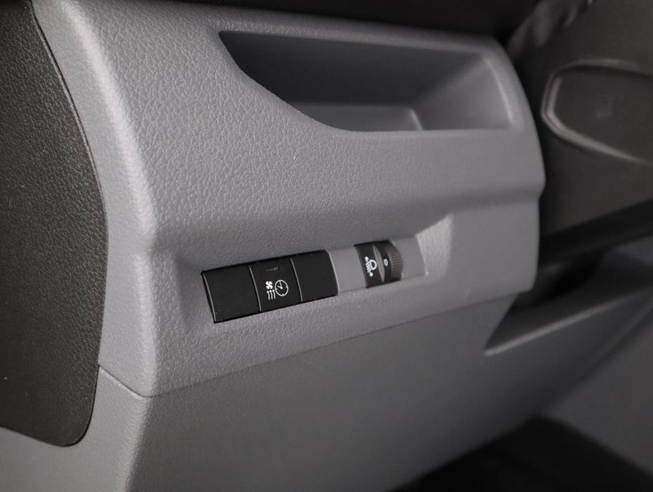 PEUGEOT EXPERT 2021