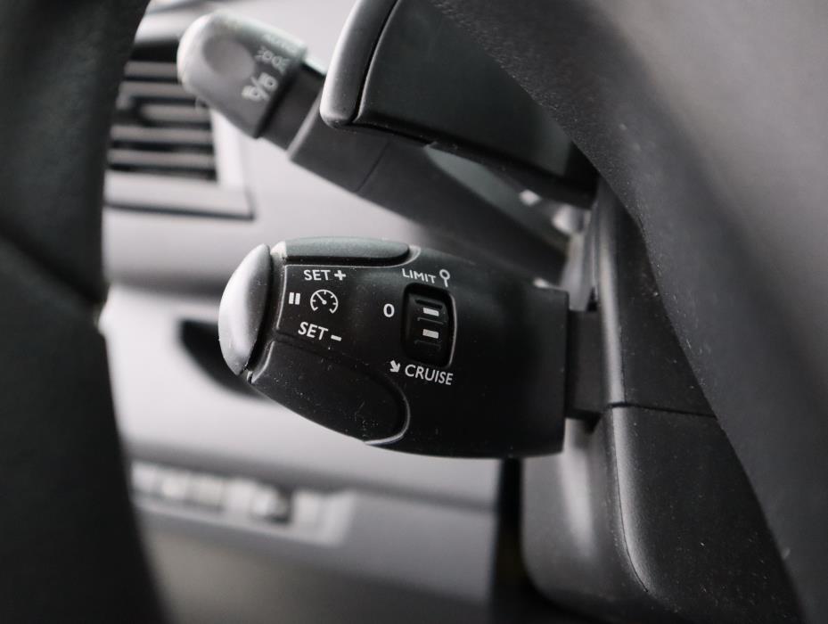 PEUGEOT EXPERT 2021