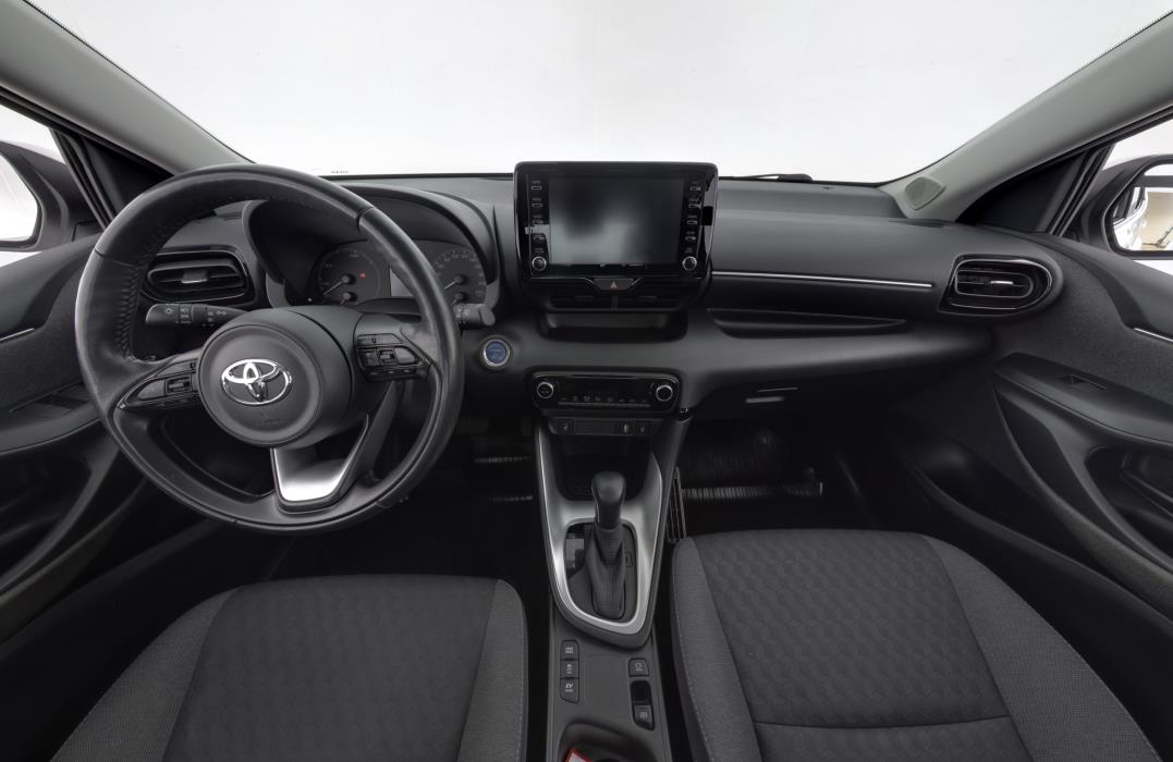 TOYOTA Yaris 2021