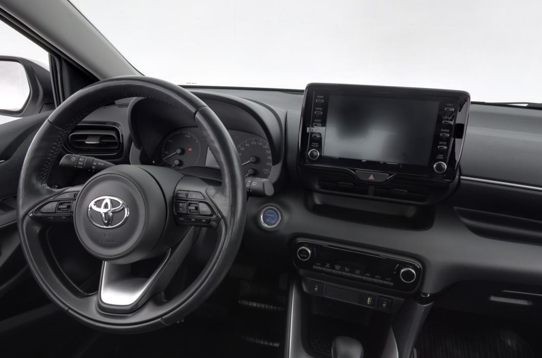 TOYOTA Yaris 2021