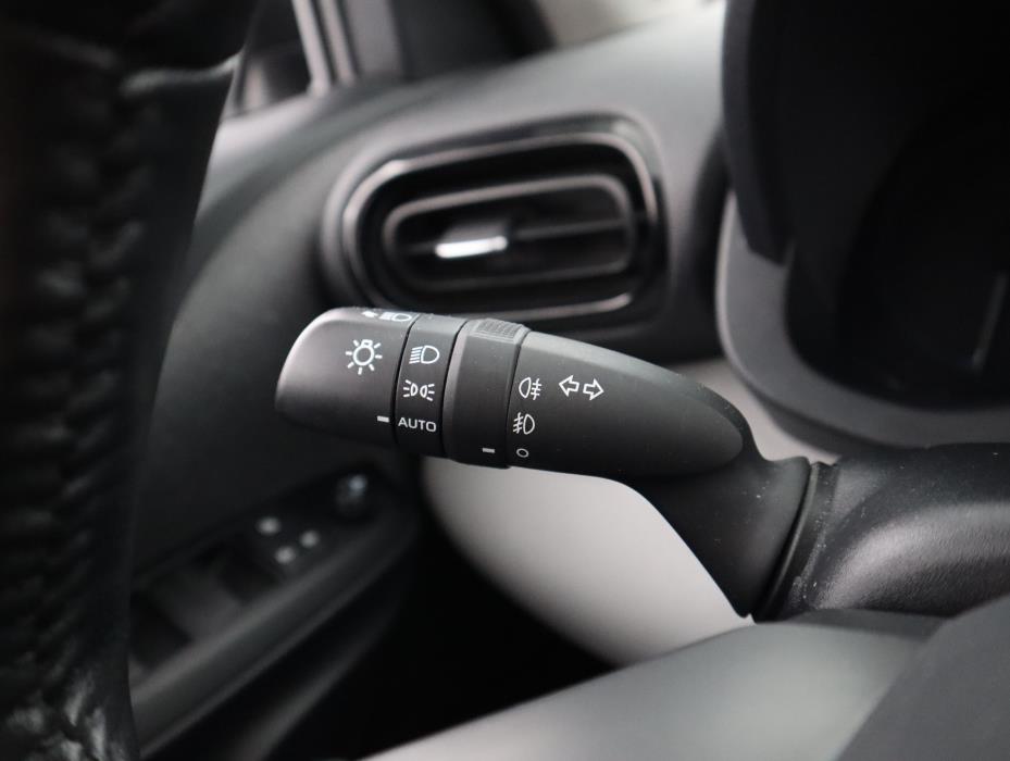 TOYOTA Yaris Cross 2022