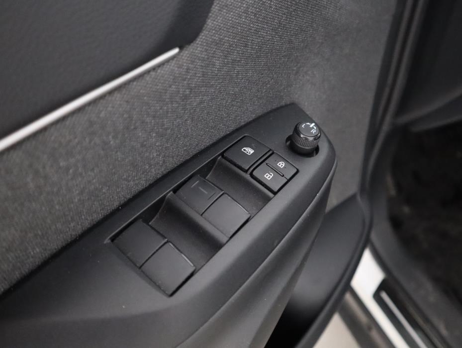 TOYOTA Yaris Cross 2022