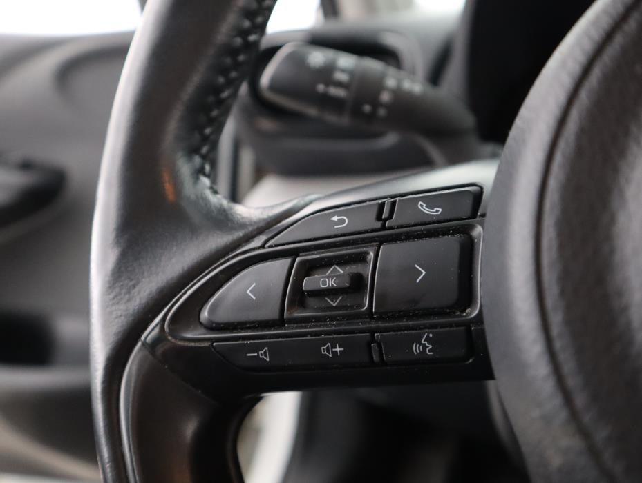 TOYOTA Yaris Cross 2022