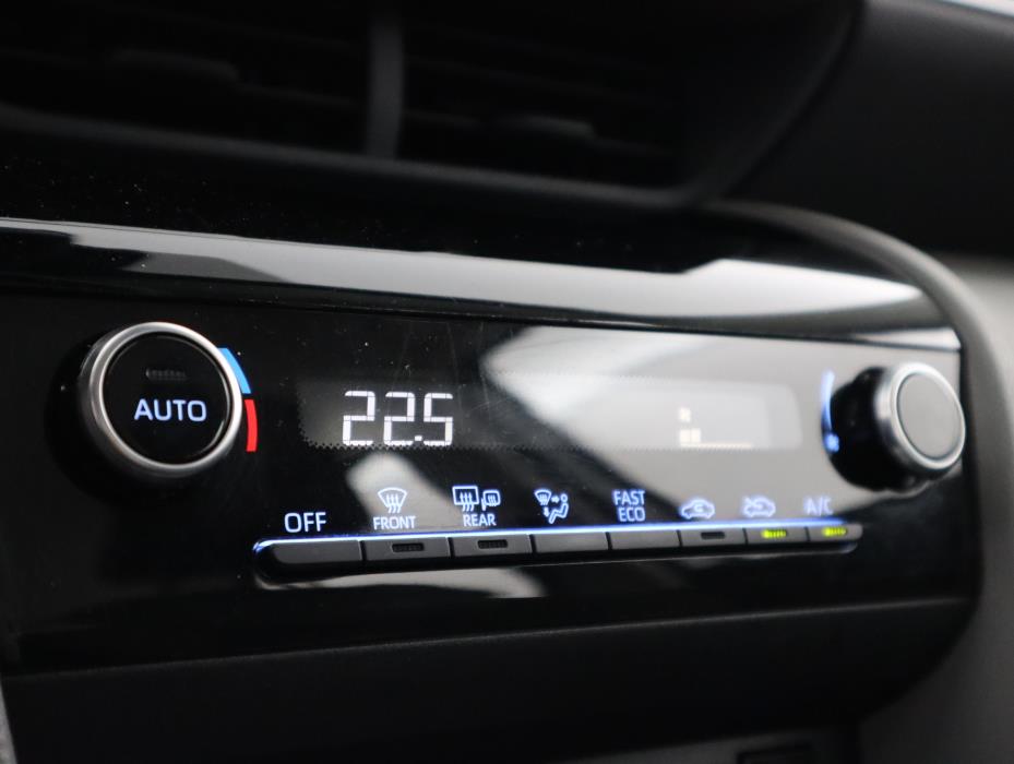 TOYOTA Yaris Cross 2022