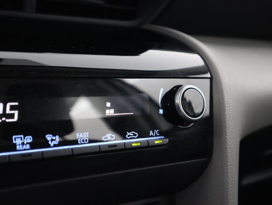 TOYOTA Yaris Cross 2022