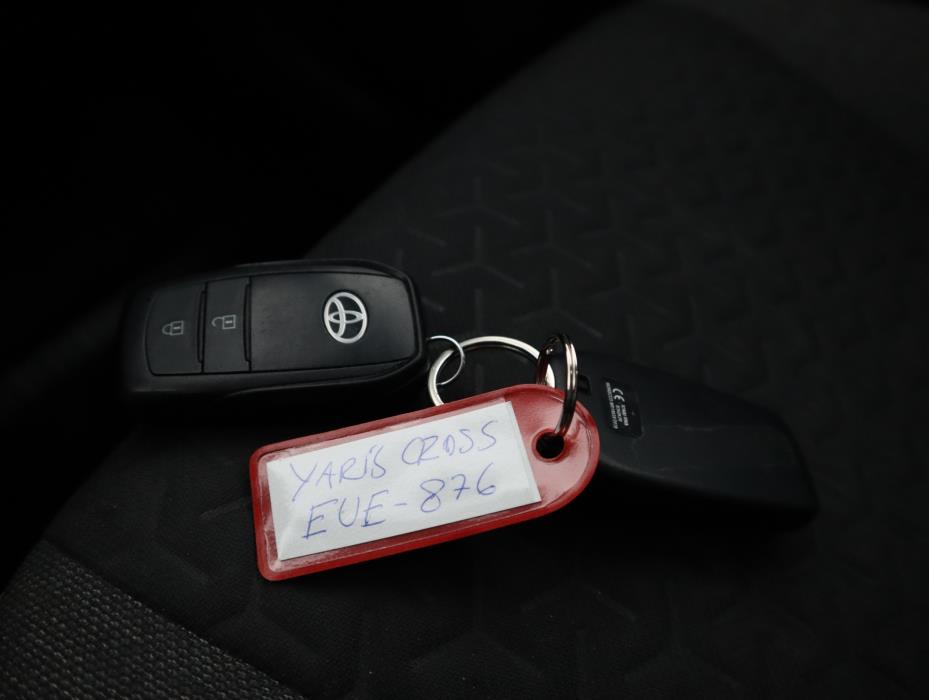 TOYOTA Yaris Cross 2022