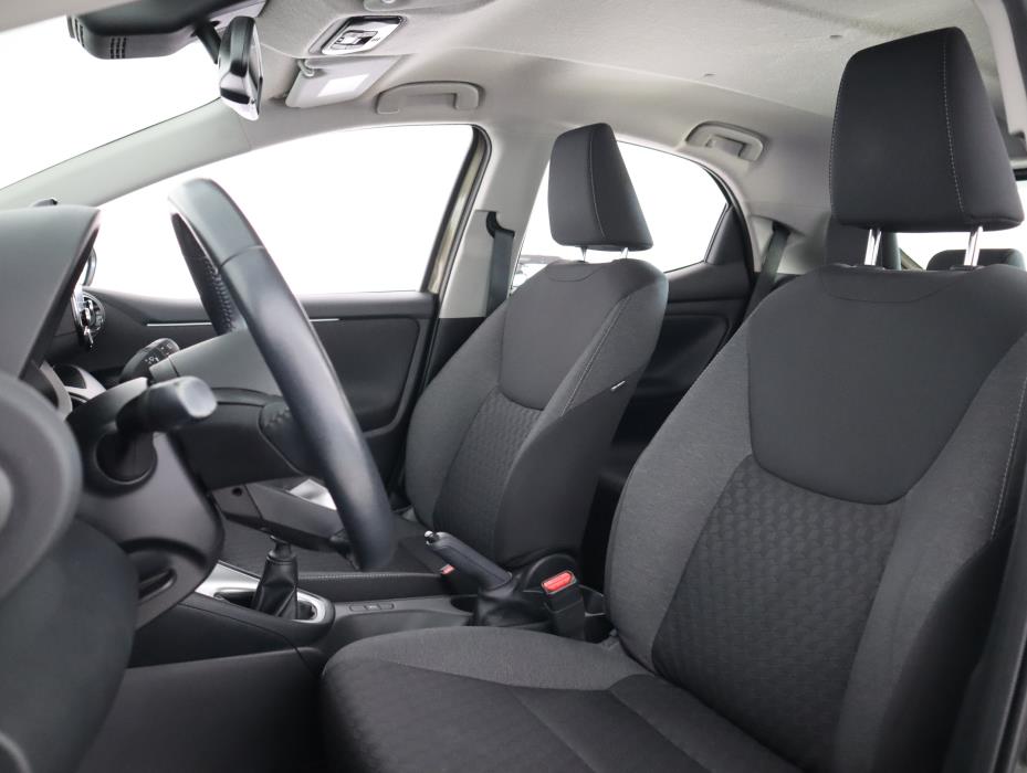 TOYOTA Yaris 2023