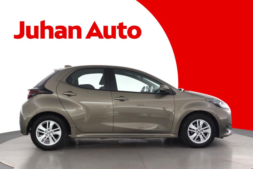 TOYOTA Yaris 2023