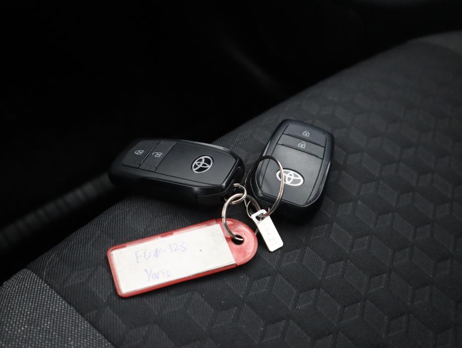 TOYOTA Yaris 2023
