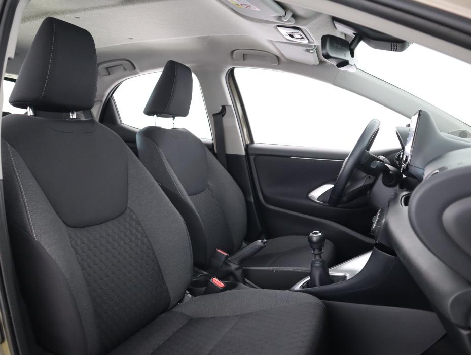 TOYOTA Yaris 2023