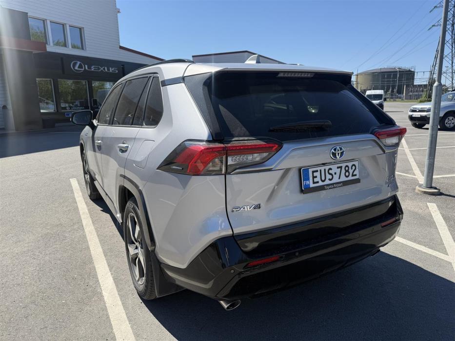 TOYOTA RAV4 Plug-in 2023