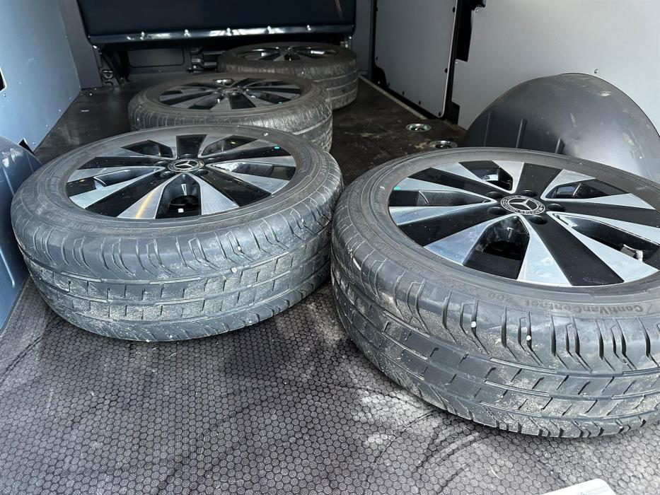 MERCEDES-BENZ VITO 2025