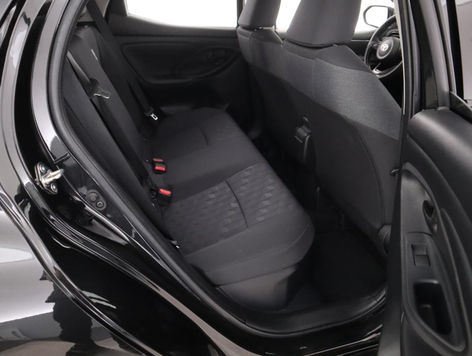 TOYOTA Yaris 2024