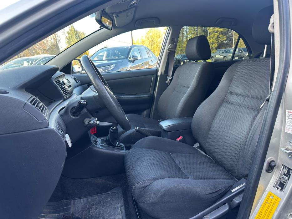 TOYOTA Corolla 2004