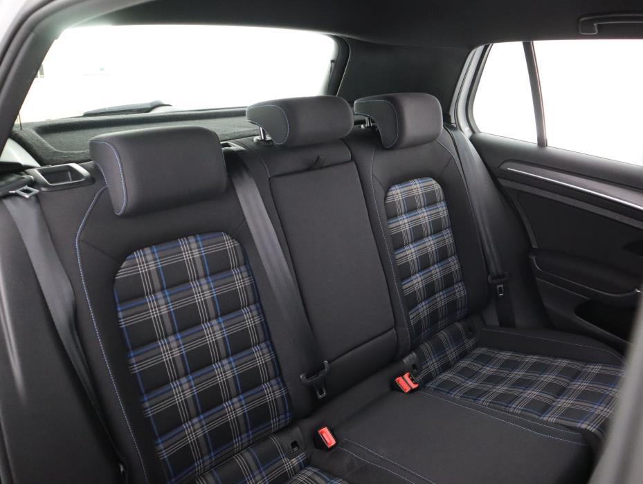 VOLKSWAGEN GOLF 2020
