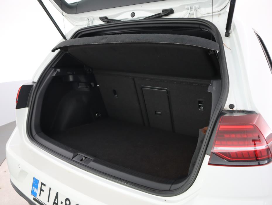 VOLKSWAGEN GOLF 2020