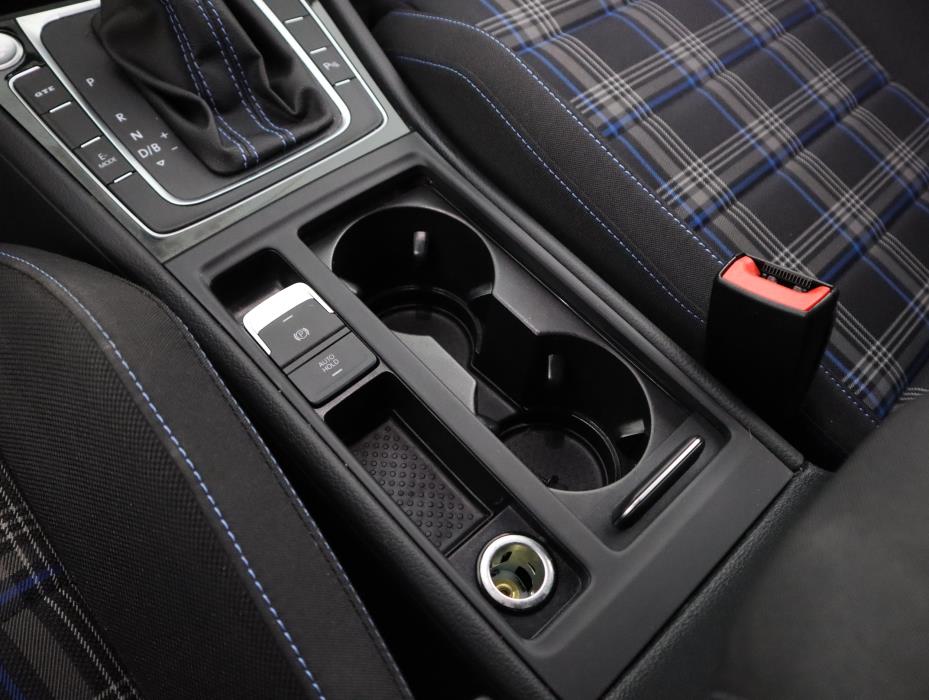 VOLKSWAGEN GOLF 2020