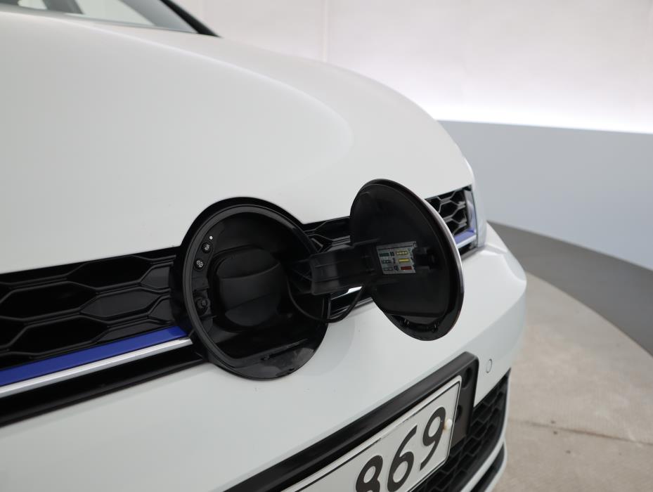 VOLKSWAGEN GOLF 2020
