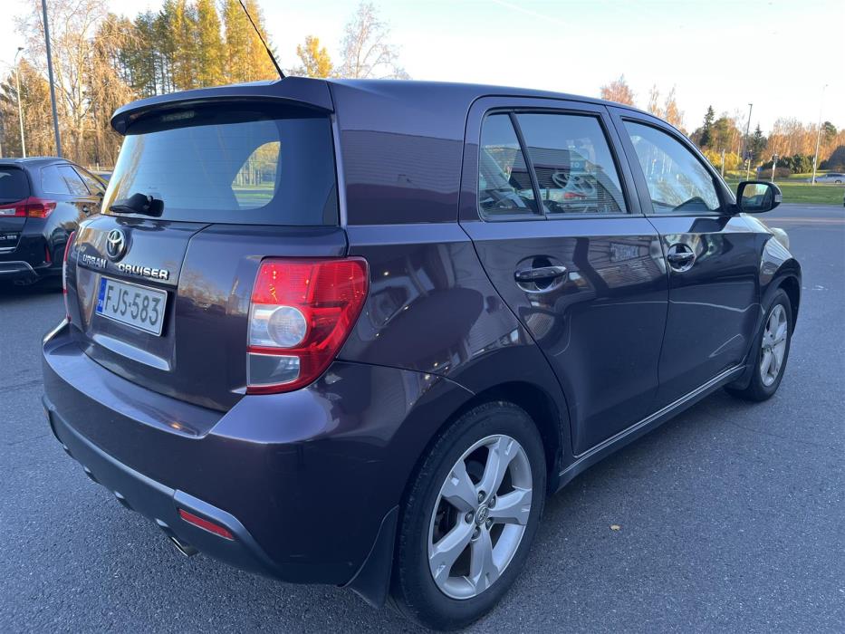 TOYOTA URBAN CRUISER 2010
