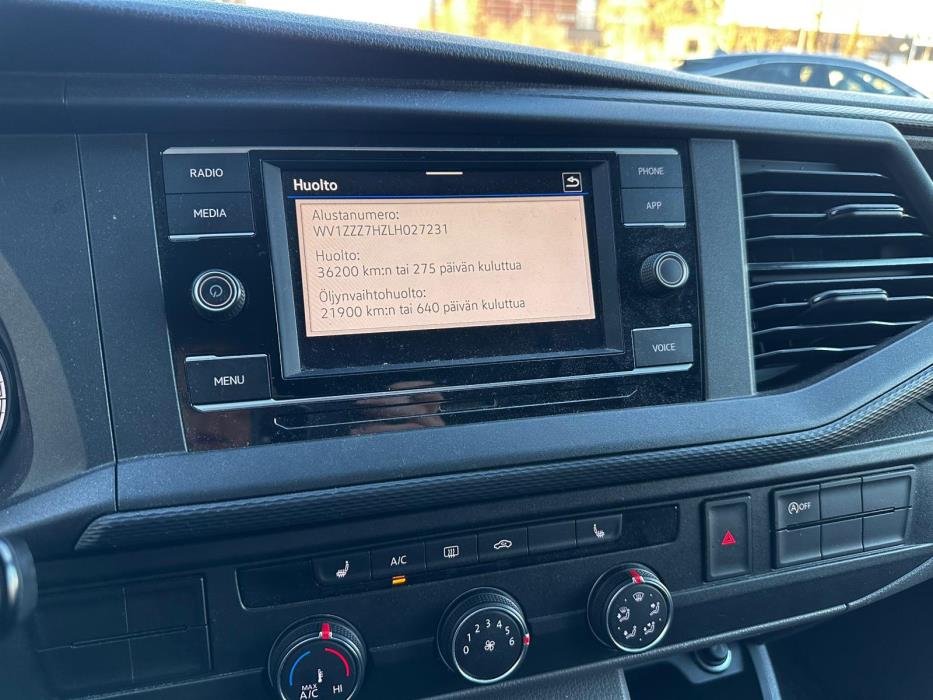 VOLKSWAGEN TRANSPORTER 2020