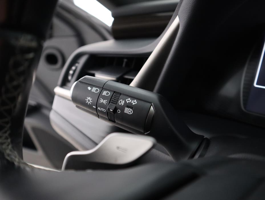 LEXUS ES 2020
