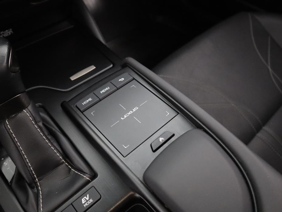 LEXUS ES 2020