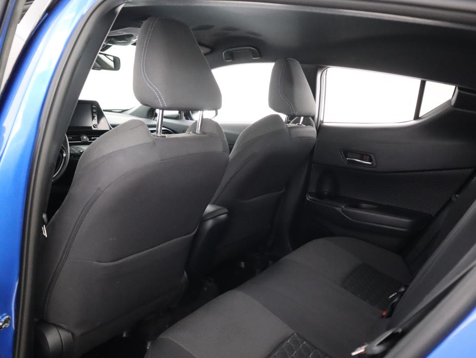 TOYOTA C-HR 2021