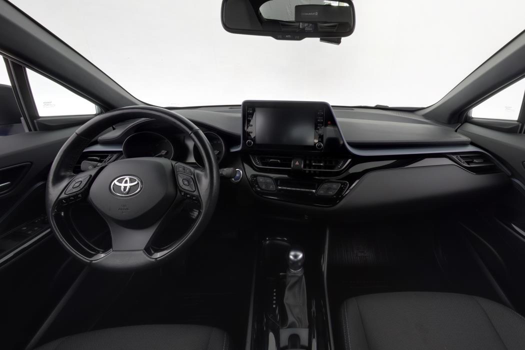 TOYOTA C-HR 2021