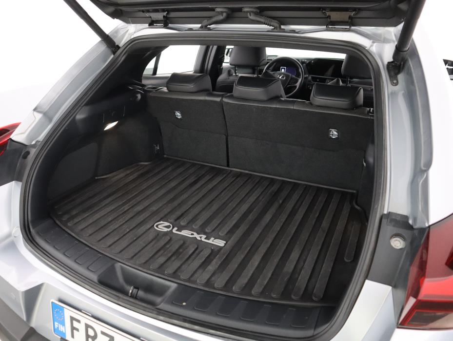 LEXUS UX 2024