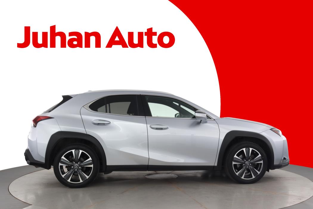 LEXUS UX 2024