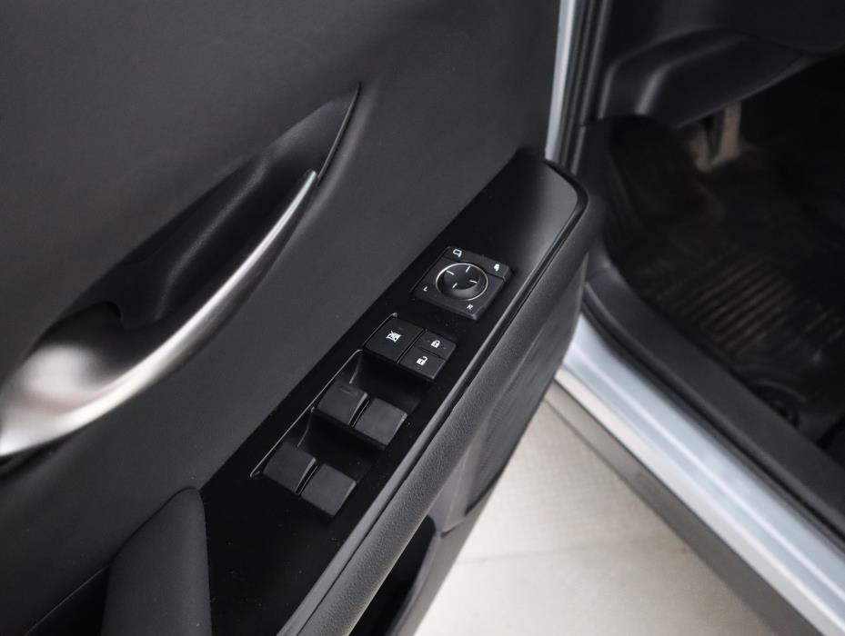 LEXUS UX 2024