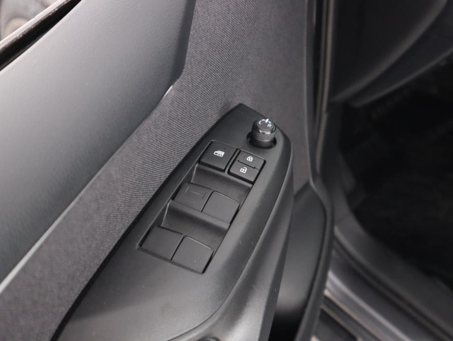 TOYOTA Yaris 2023