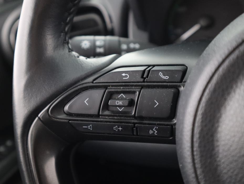TOYOTA Yaris 2023