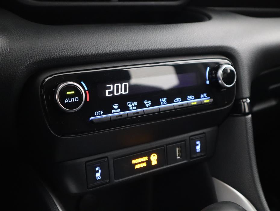 TOYOTA Yaris 2023