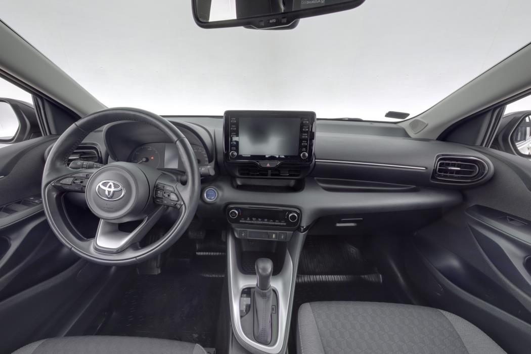 TOYOTA Yaris 2023