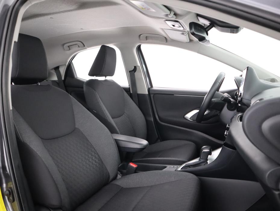 TOYOTA Yaris 2023