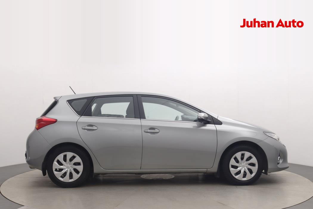 TOYOTA Auris 2014
