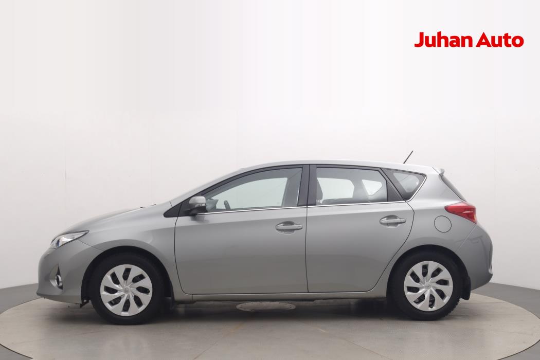 TOYOTA Auris 2014