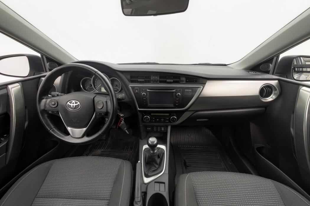 TOYOTA Auris 2014