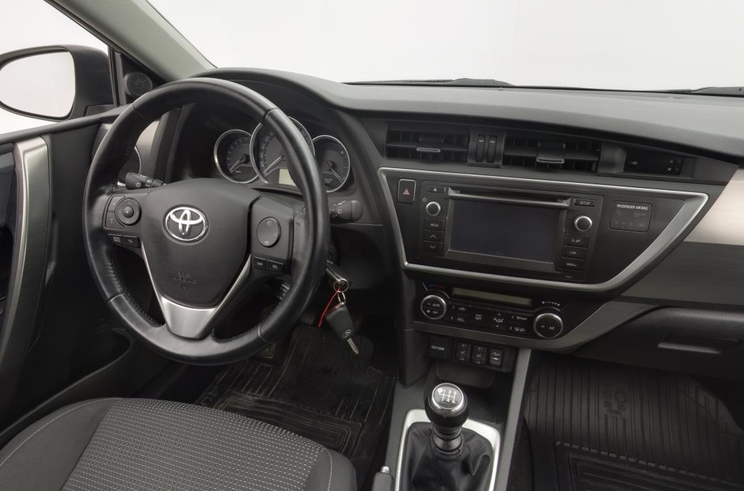 TOYOTA Auris 2014