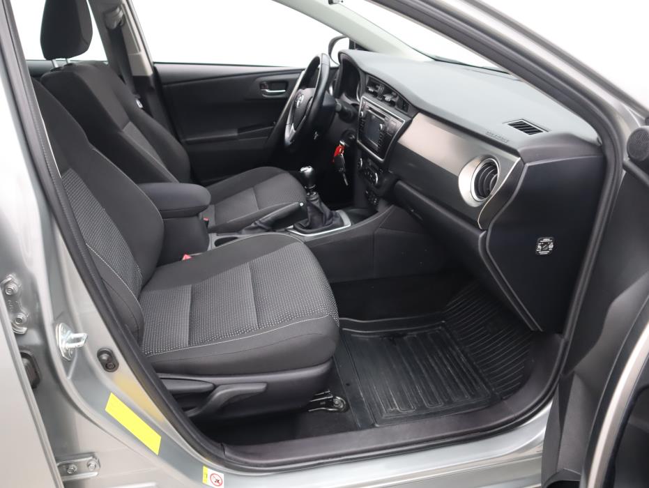 TOYOTA Auris 2014