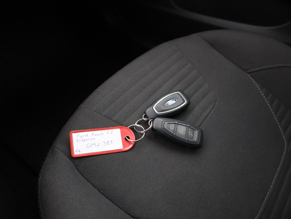 FORD FOCUS 2016