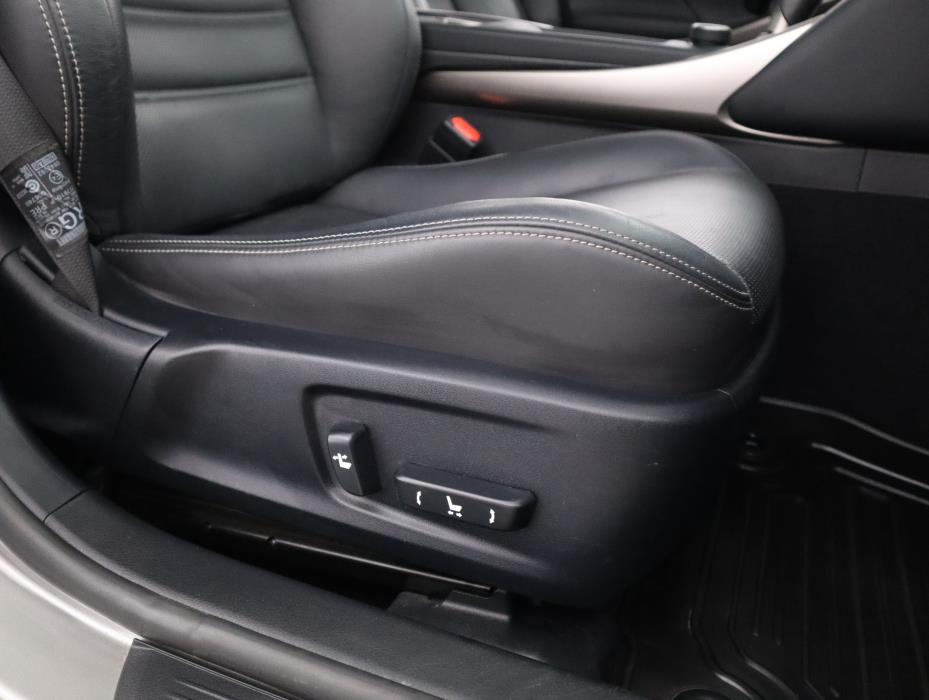 LEXUS IS 2017