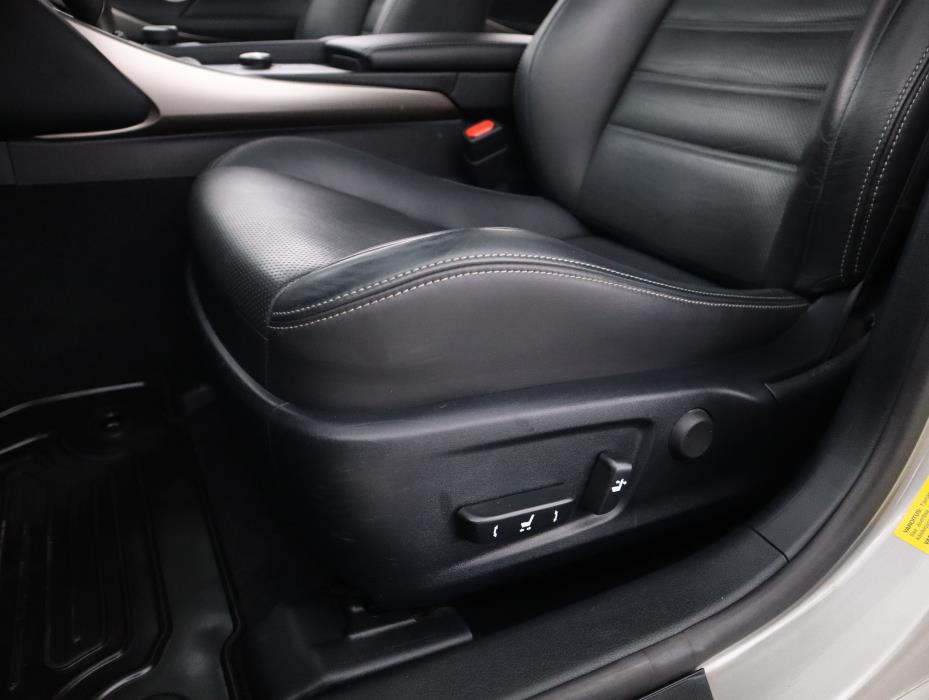 LEXUS IS 2017